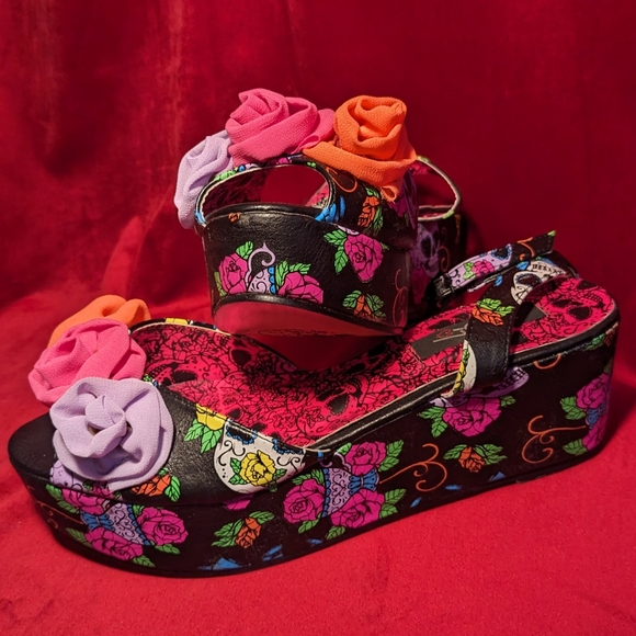 Iron Fist Shoes - Iron Fist Sweet Tooth Dia de los Muertos floral sugar skull flatforms - size 7